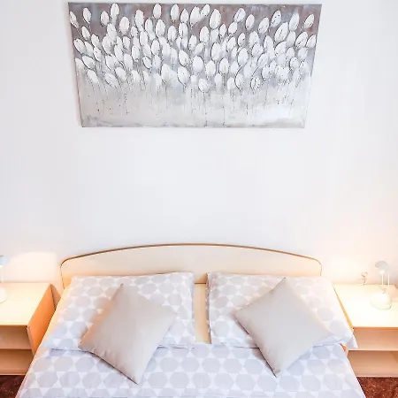 White House Hvar